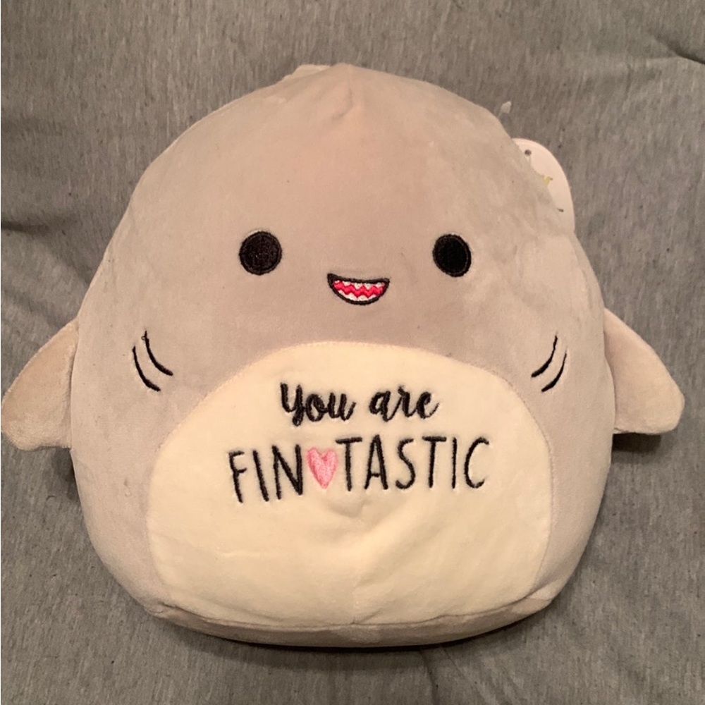 Nwt Gordon Valentine’s Day you are fintastic squishmallow